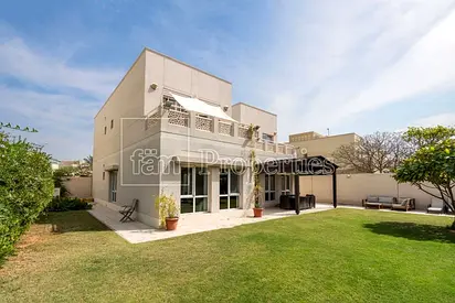 Upgraded - Unfurnished - Vacant Now - Type 6