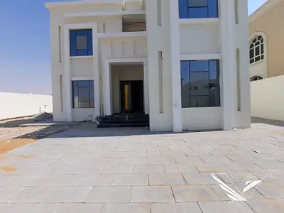 Brand New 5bhk Villa With Made Room And Covered Parking.