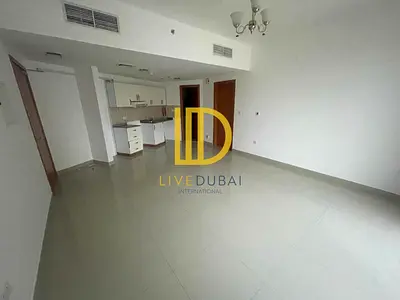 Unfurnished | No Balcony | Mid Floor | Ready To Move!!