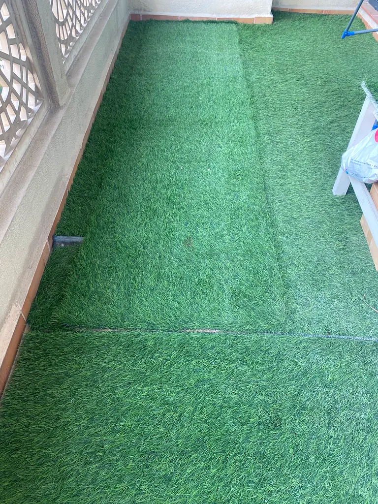 Artificial grass available for easy fixing