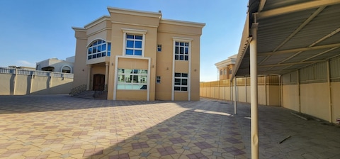 *** Super Huge 6 Bhk Duplex Villa Available In Al Ramtha Area ***