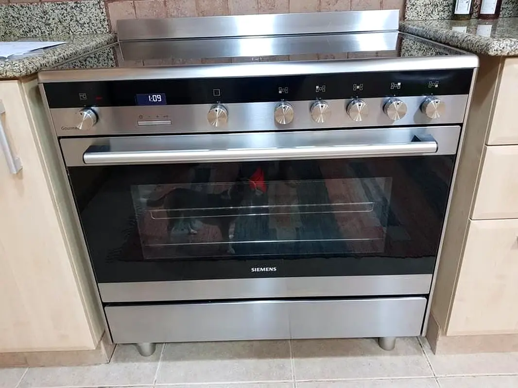 Siemens IQ500 Electric 5 Zone Ceramic Stove