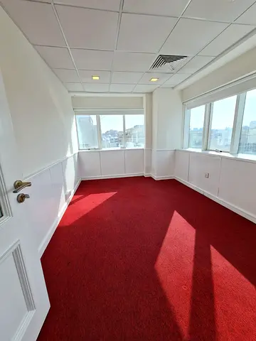 1200 Sq.ft Fitted Office Near Metro @muraqqabat Main Road