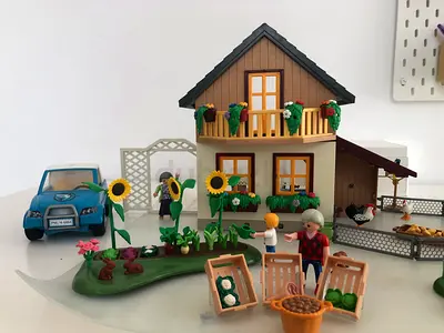 PLAYMOBIL furnished farm house