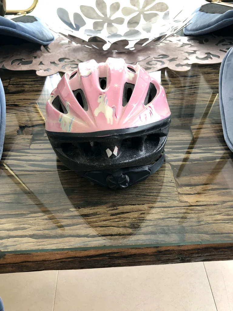 Girl helmet63245716863362111