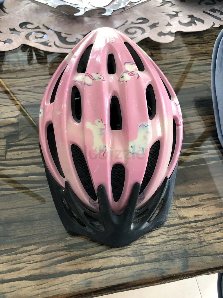 Girl helmet63245716863362113