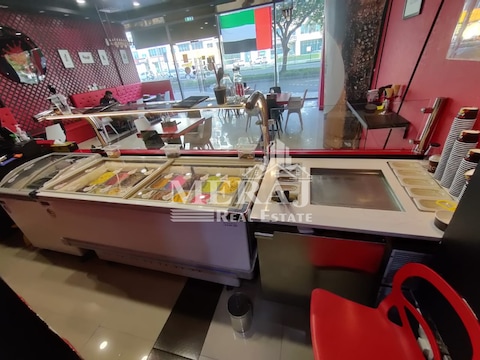 Ice Cream Parlour-restaurant-coffee Shop Ideal Location
