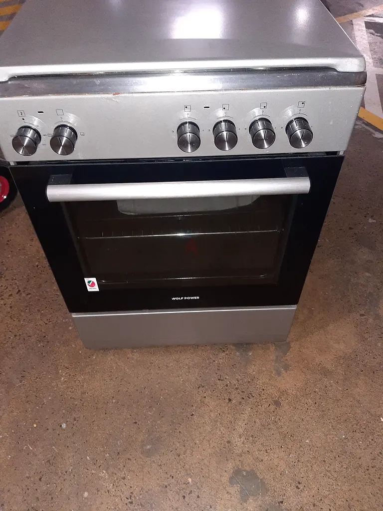 Electrical cooking range