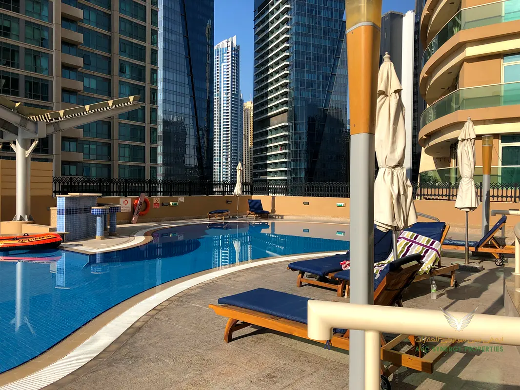 Apartment Spacious 3 BHK + Maids Room in Marina Mansions Prime Location NEAR METRO NO