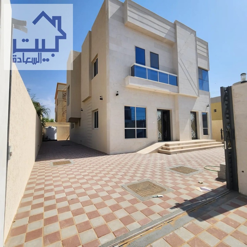 Villa/House: Villa for rent in Al Yasmine, large area, large rooms, and ...