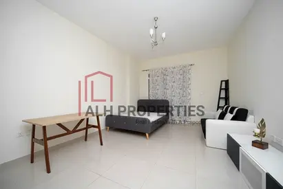 | Vacant | 7.5% Roi | Furnished |