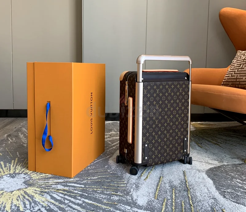 Louis Vuitton Horizon 50 Luggage Travel Monogram Canvas63233128698369112