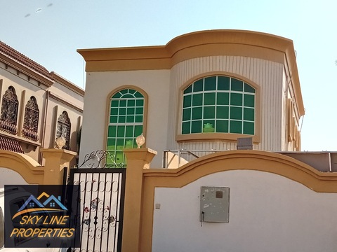 For Those Of Luxury And Distinction, A 5,000 Square Feet Villa Is Available For Rent In Al Mowaihat