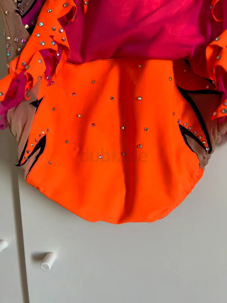 Rhythmic gymnastics competition leotard size for height 135148 cm