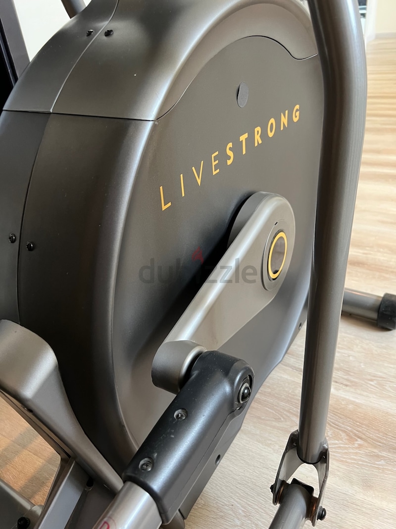 Livestrong discount cross trainer