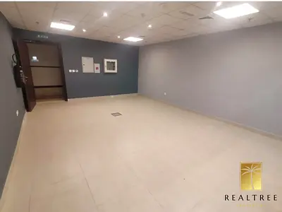 Modern / Furnished Office / Vacant