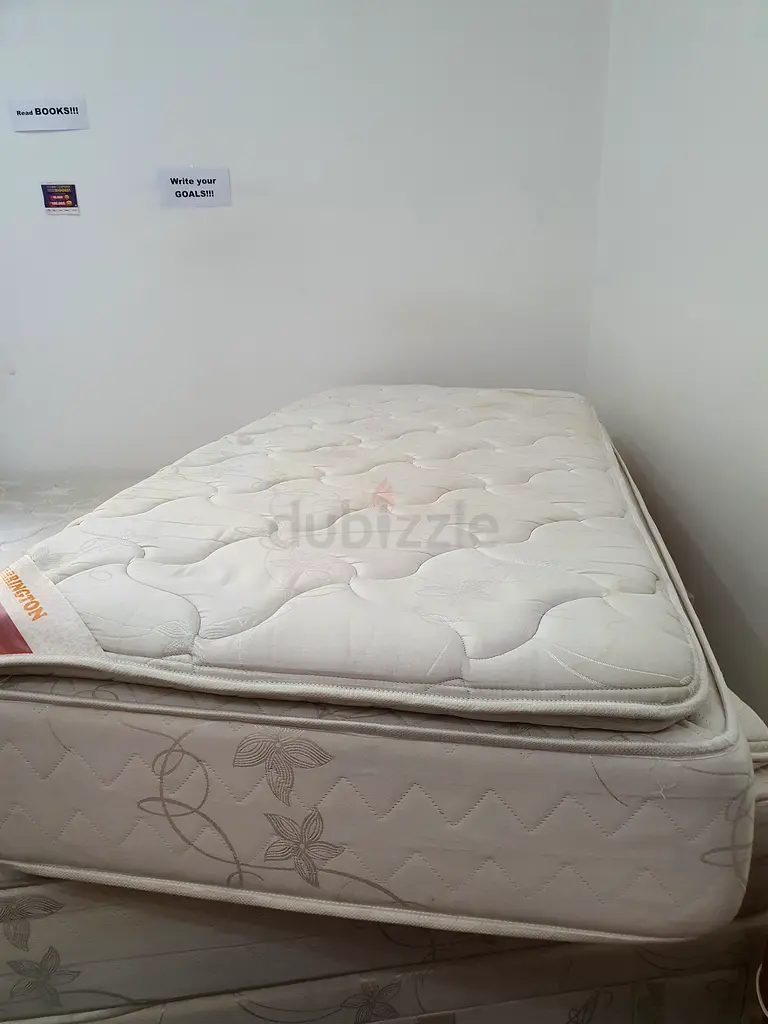 KING SIZE BED AND MATTRESS