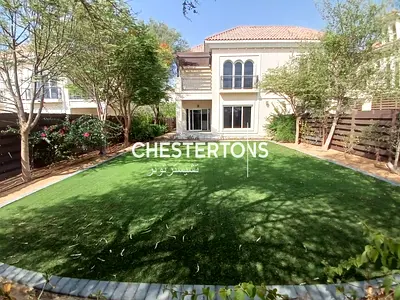 Large Garden, Contemporary, Turnkey Condition