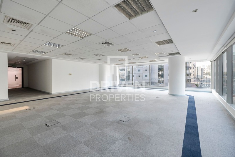 Office for Rent: Fitted Office in Building 24 | Well Kept | dubizzle Dubai