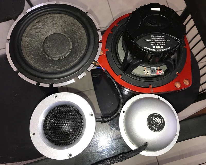 Hi-End 3 way Speakers Set63259692528642113