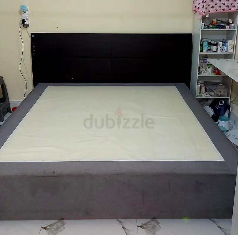 King size bed