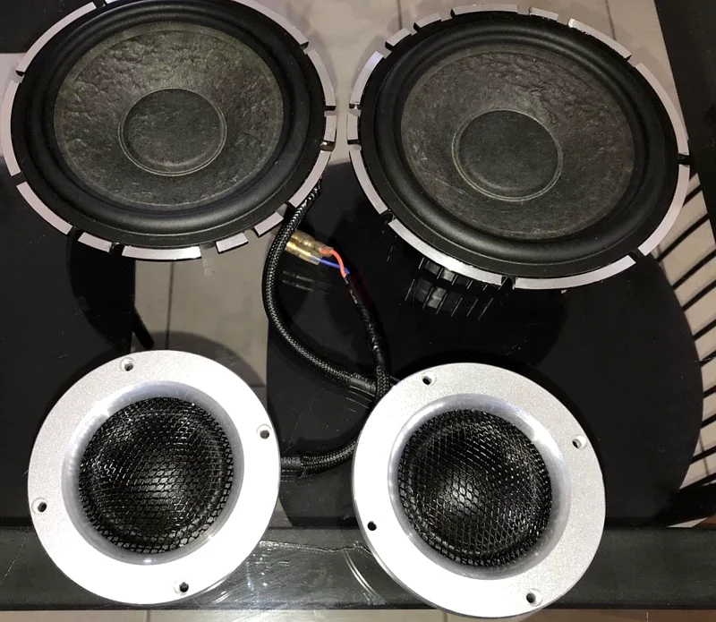 Hi-End 3 way Speakers Set63259692528642112