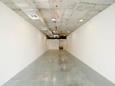 Vacant | Prime Location | Semi-fitted