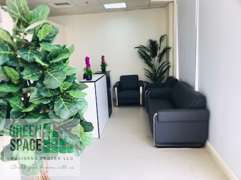 Fully Furnished Office | 100sqft| Free Chiller, Dewa, Wifi | Conference Room