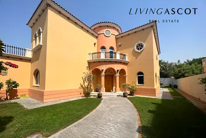 Exclusive | Fully Furnished | Large Plot