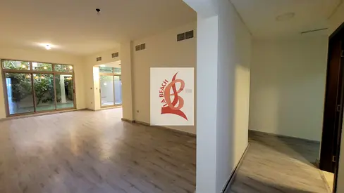 Prime Location I Luxurious I Vacanti Huge Layout