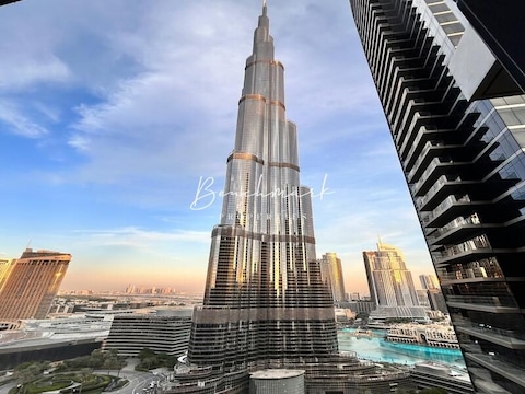 Burj Khalifa View | Modern Luxury | Best Deal