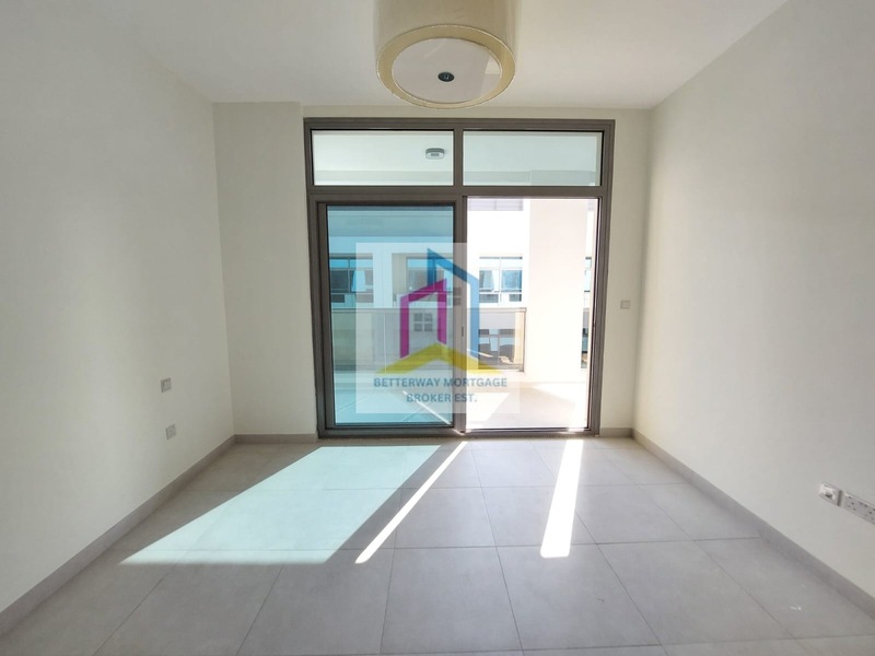 Apartment/Flat: Ready to Move 1 BHK Brand New Building - Close to Metro ...