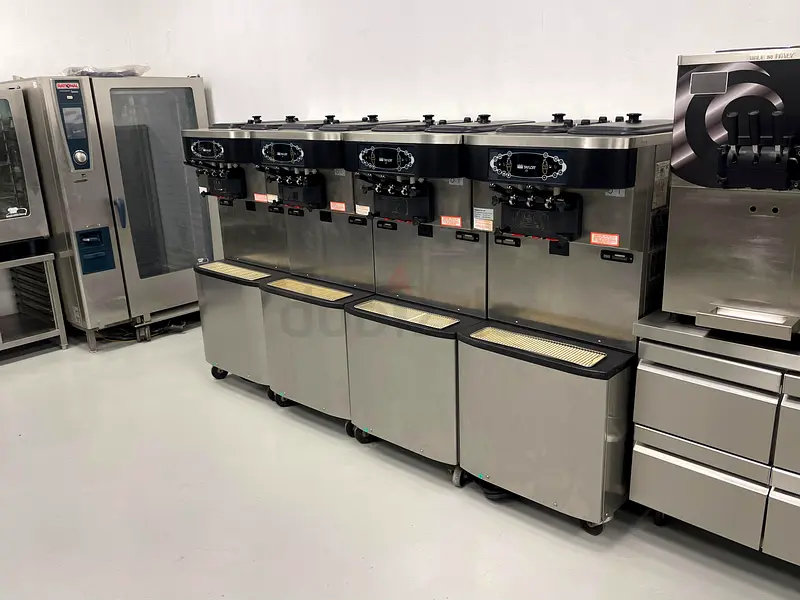 TAYLOR SOFT SERVE MACHINE C712 PUMP IN GREAT PRICE