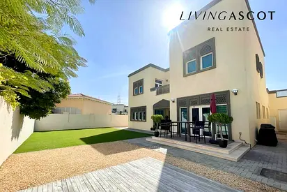 Landscaped Garden | Modern | Corner Unit