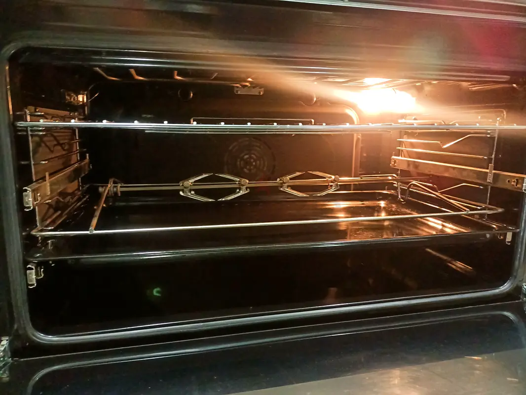 Free Delivery Hoover 5 Burner Electric Ceramic Cooking Range 90x60