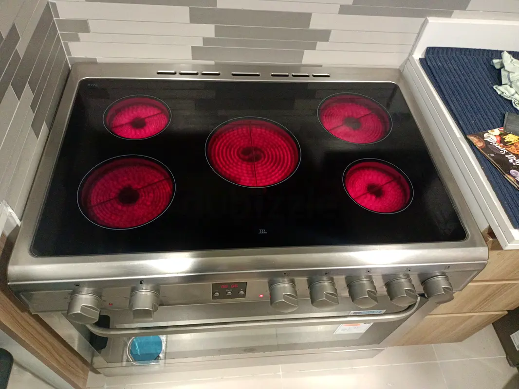 Free Delivery Hoover 5 Burner Electric Ceramic Cooking Range 90x60