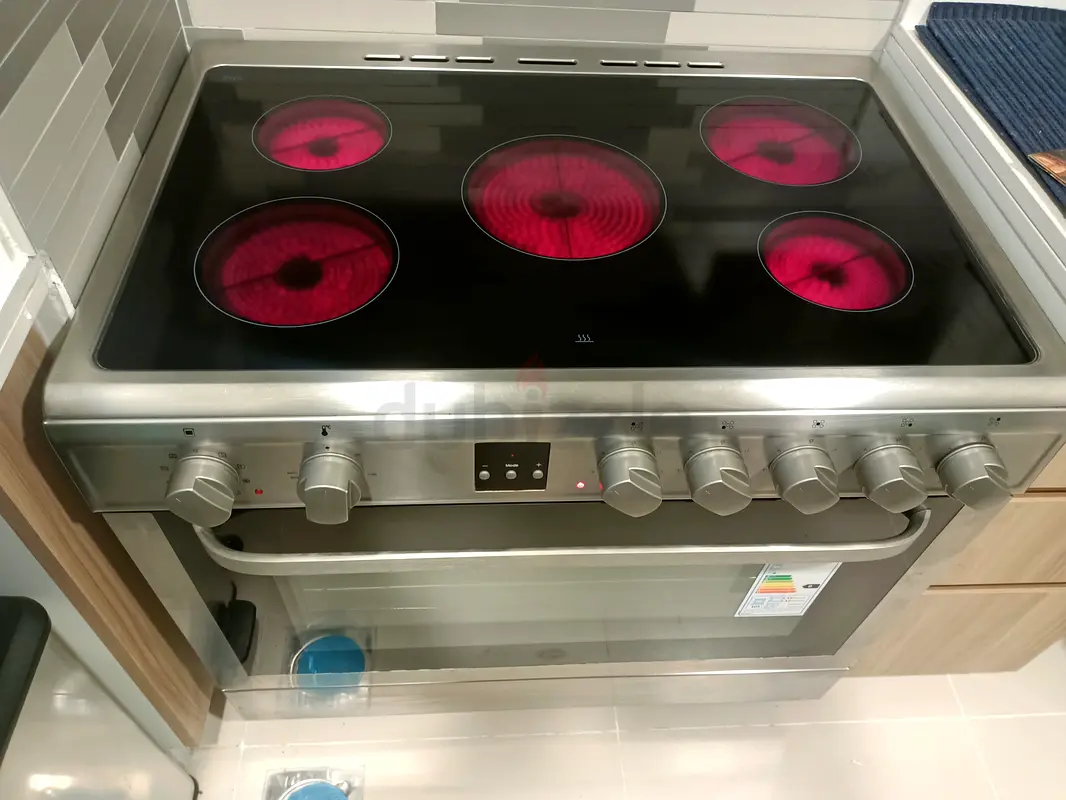 Free Delivery Hoover 5 Burner Electric Ceramic Cooking Range 90x60