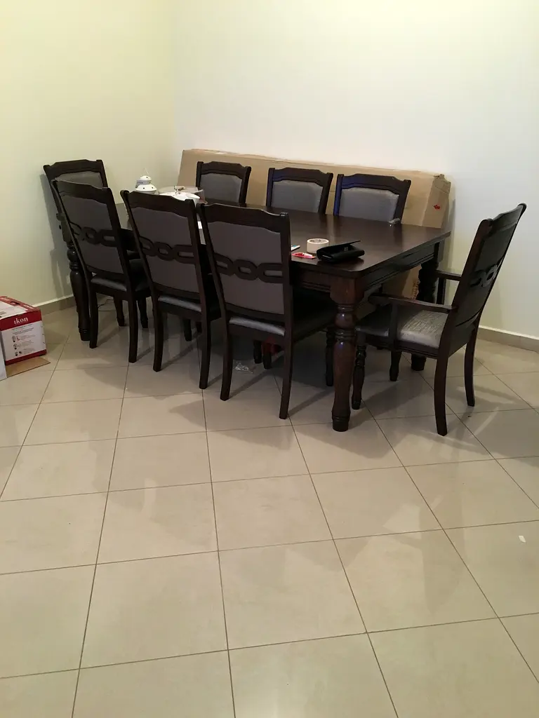 Home centre dining table
