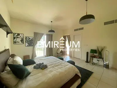 Vacant!!!well Maintained Villa !! Close To Big Emirates Lake !!