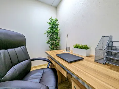 Brilliantly Serviced Desk Space| Free Unlimited Bank And Labour Inspections| Prestigious Building|