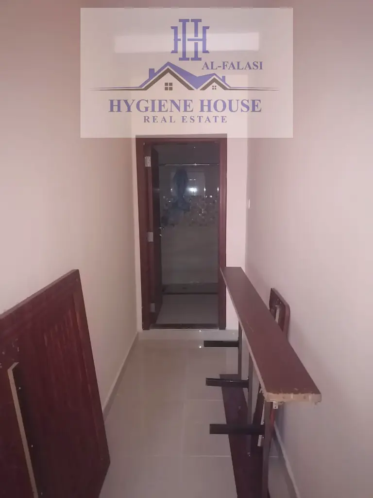 Apartment/Flat A room and a hall for rent in Al Rashidiya 2