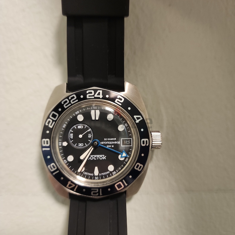 Vostok amphibia gmt online batman