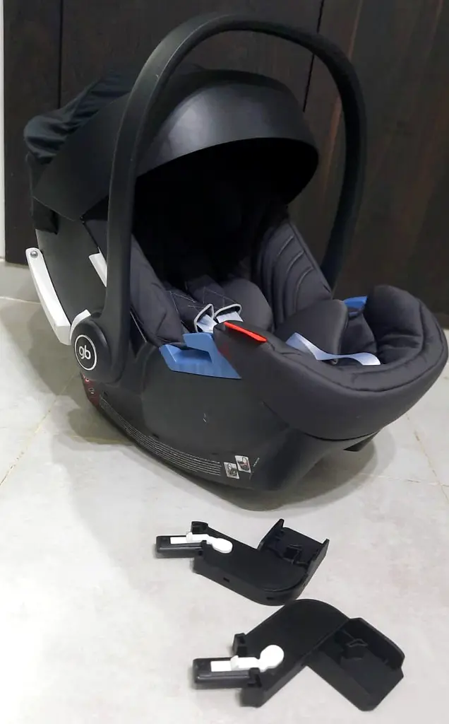 Gb pockit plus adapter with GB Artio infant car seat