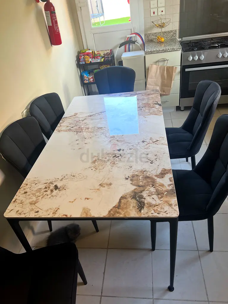 Dinning Table