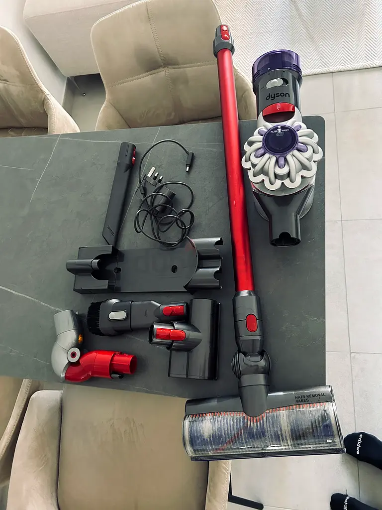 Dyson V8 for Sale
