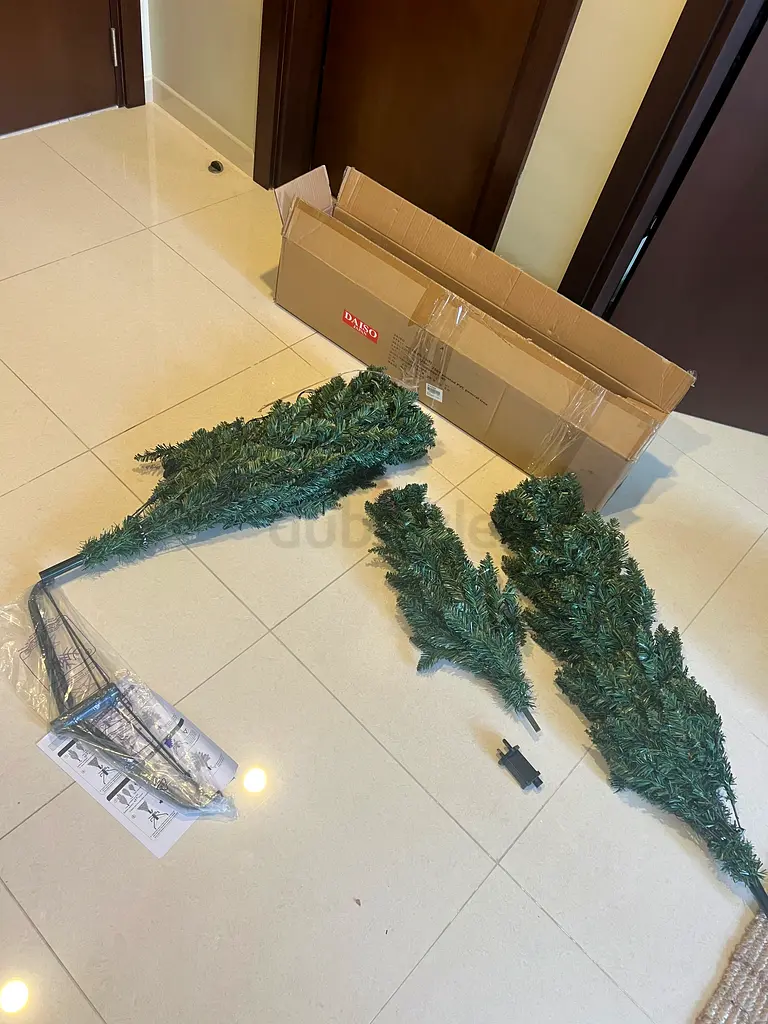 Pre lit Christmas tree