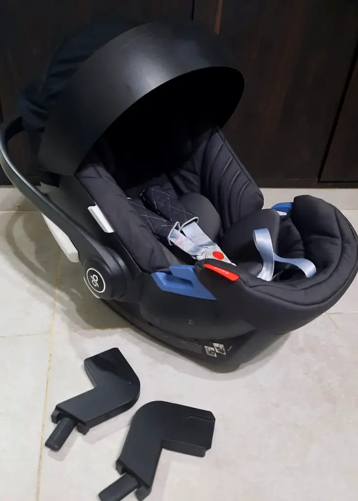 Gb pockit plus adapter with GB Artio infant car seat