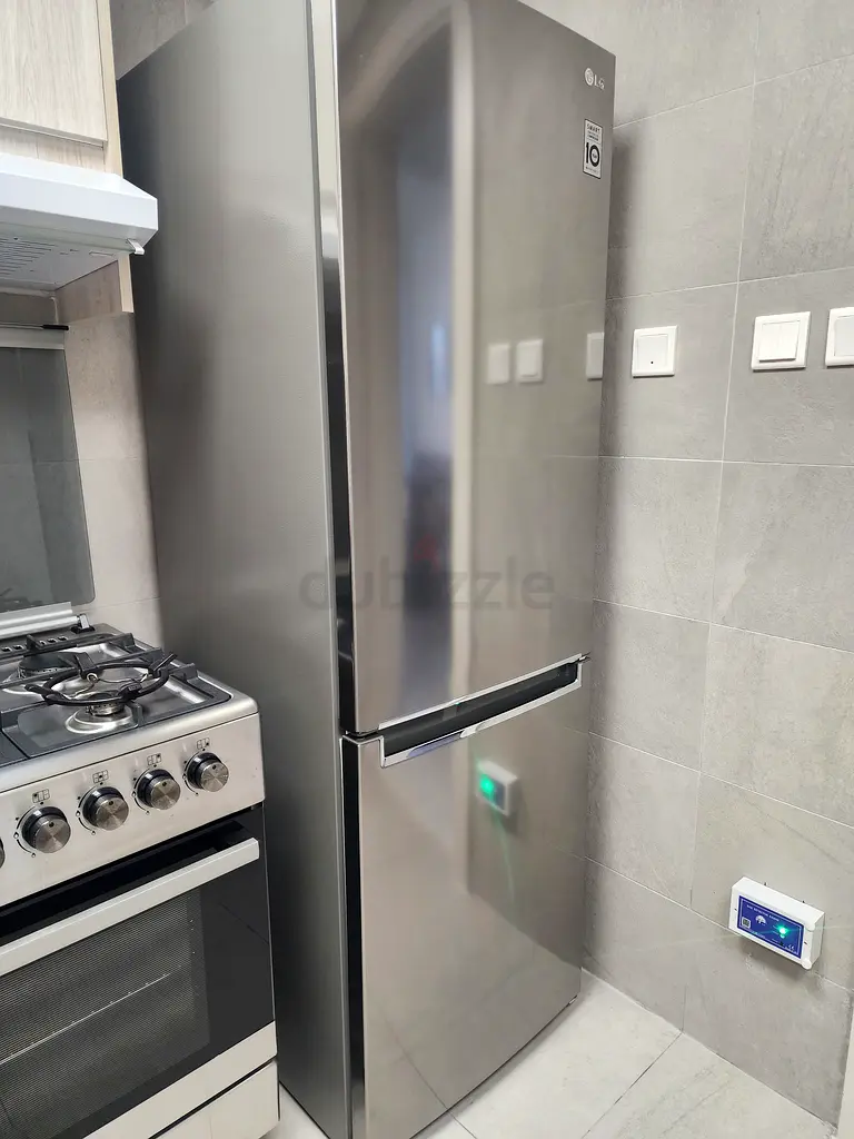 LG Refrigerator Bottom Freezer