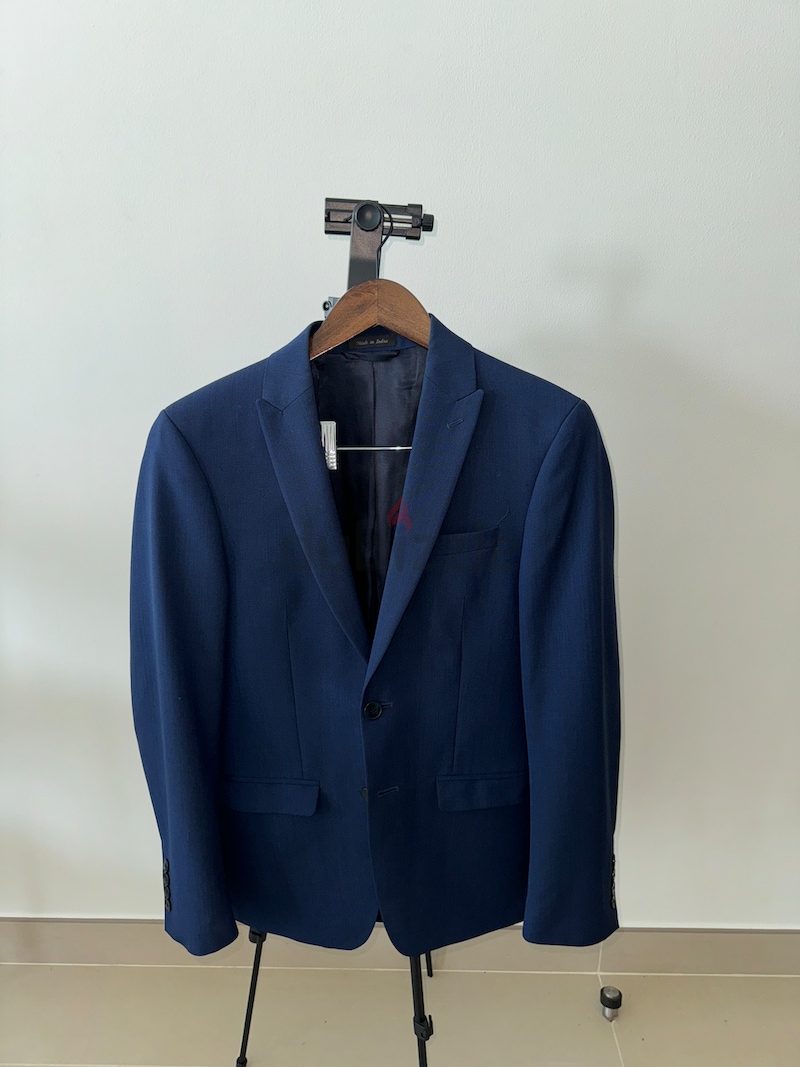 Suit Blazer Calvin Klein Like New | dubizzle