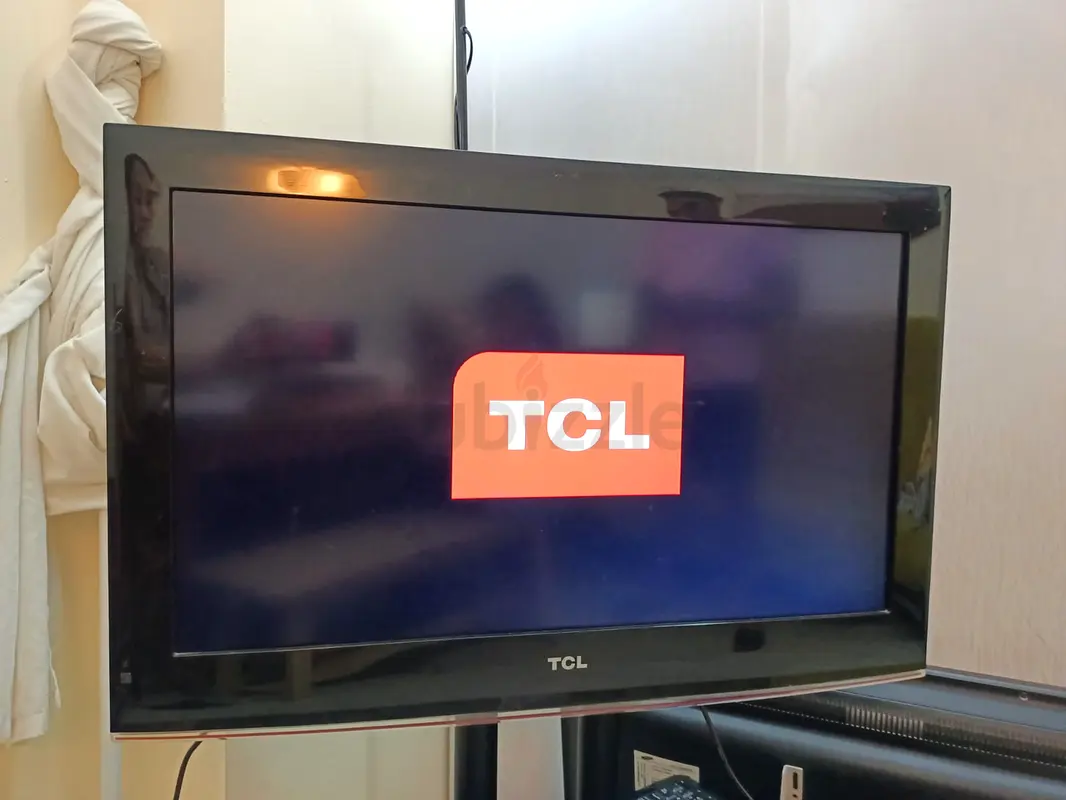 TCL 32 LCD TV for sale